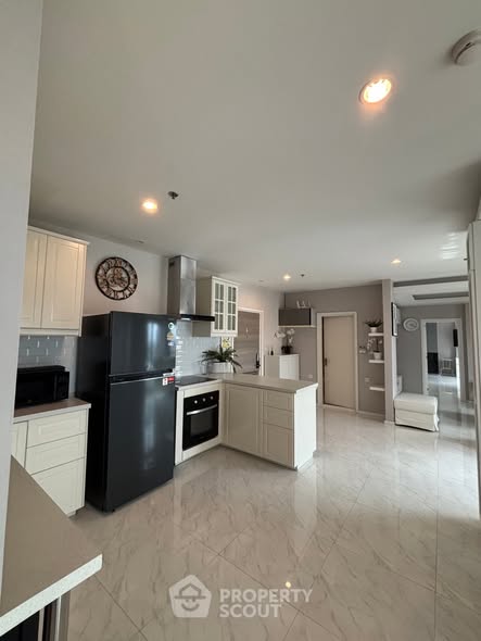 Hash Apartment Silom Soi 3