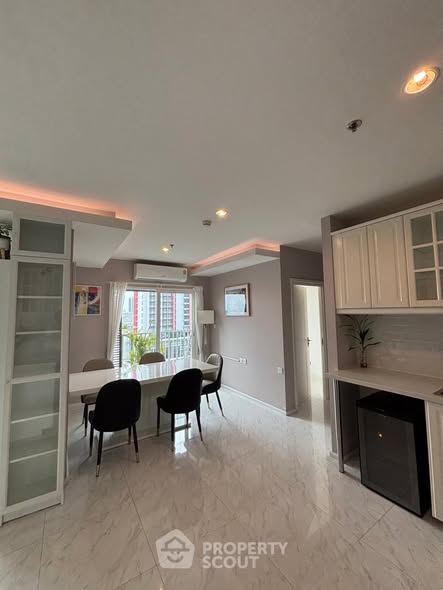 Hash Apartment Silom Soi 3