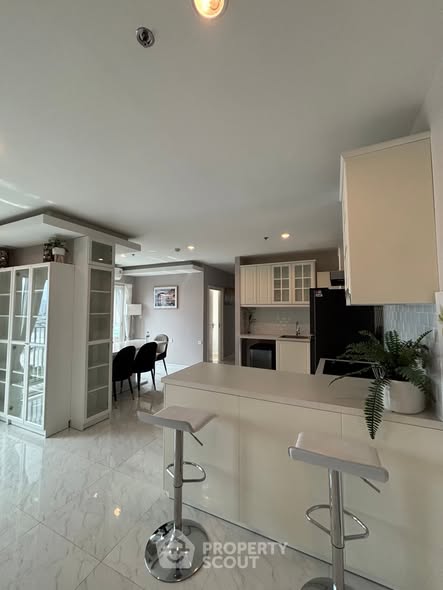 Hash Apartment Silom Soi 3