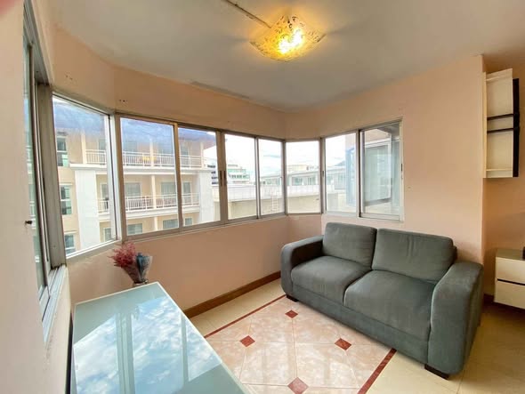 living room of Hillside Condo 3