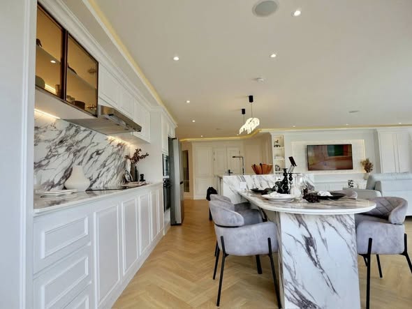 kitchen of Hillside Condo 4