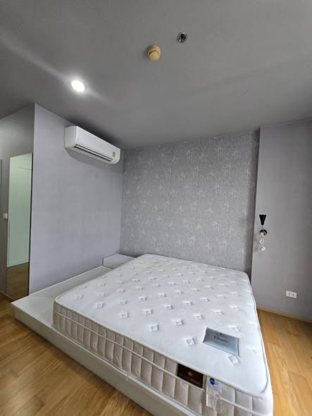 bedroom of Hive Sathorn