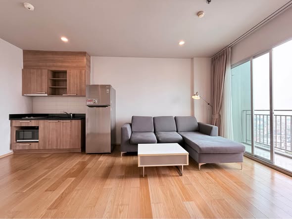 living room of Hive Sathorn