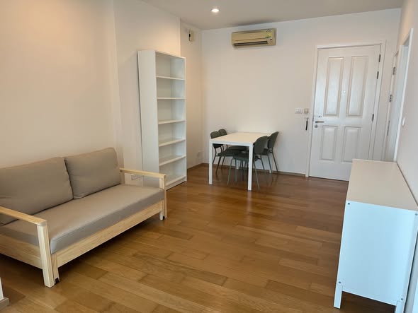 living room of Hive Sathorn