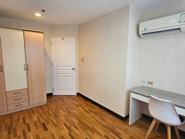 bedroom and room interior of HomeConnect Thailand