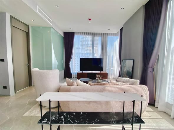 bedroom of HYDE Heritage Thonglor, Sukhumvit 59 main road