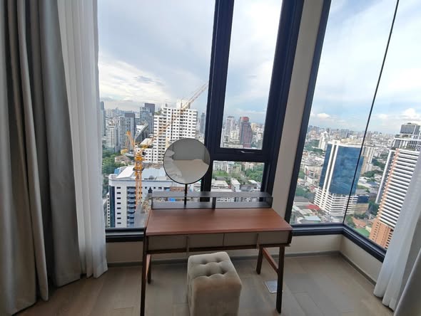 bedroom of HYDE Heritage Thonglor, Sukhumvit 59 main road