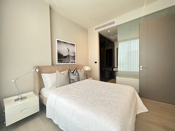 bedroom of HYDE Heritage Thonglor, Sukhumvit 59 main road