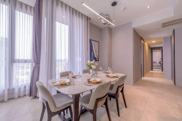 room interior of HYDE Heritage Thonglor, Sukhumvit 59 main road