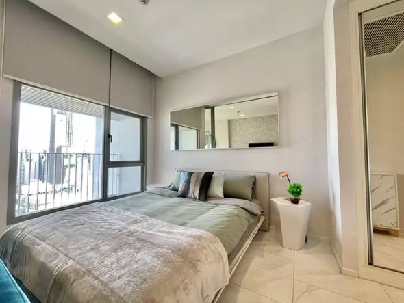 bedroom and room interior of HYDE Sukhumvit 11