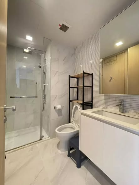 room interior and bathroom of HYDE Sukhumvit 11