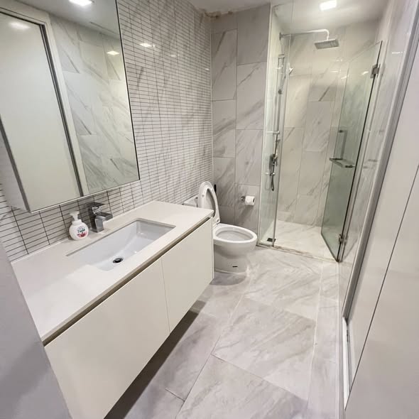 room interior and bathroom of HYDE Sukhumvit 11