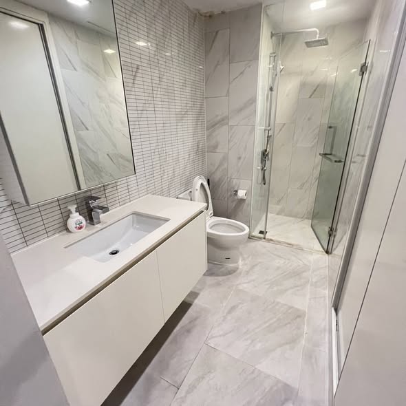 room interior and bathroom of HYDE Sukhumvit 11