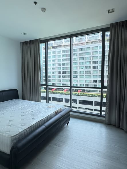 bedroom and room interior of Hyde Sukhumvit 13