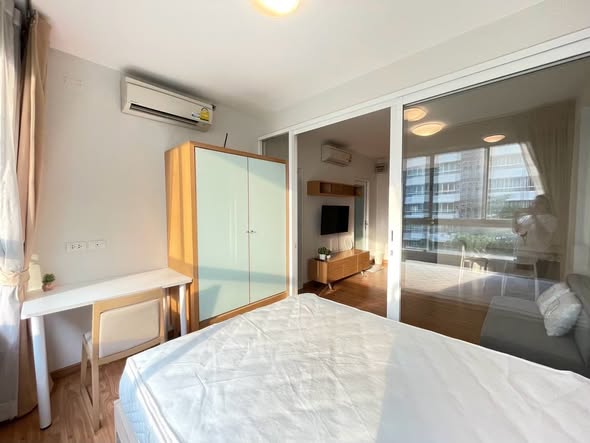 bedroom of i-biza residence