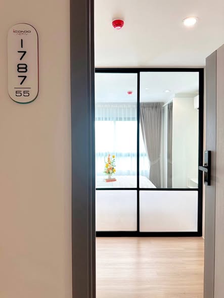 room interior of iCondo Activ Pattanakarn
