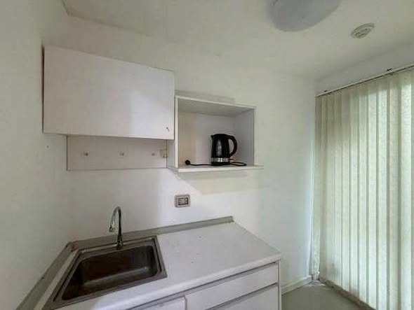 kitchen of iCondo Salaya 2 The Campus ไอ คอนโด ศาลายา 2 เดอะ แคมปัส
