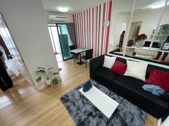 living room of iCondo Sukhumvit 105