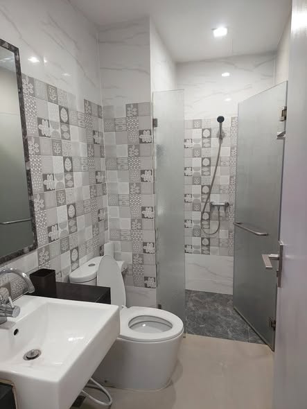 bathroom of Ideo BluCove Sukhumvit