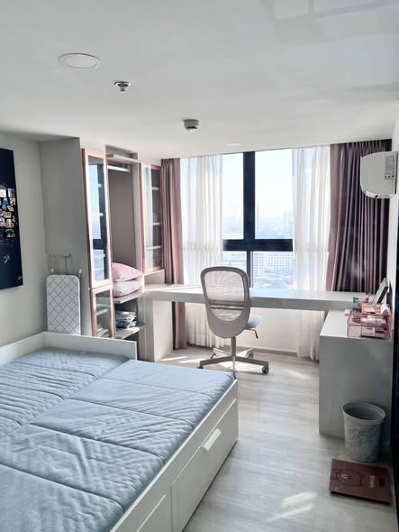 bedroom of Ideo Charan 70 – Riverview