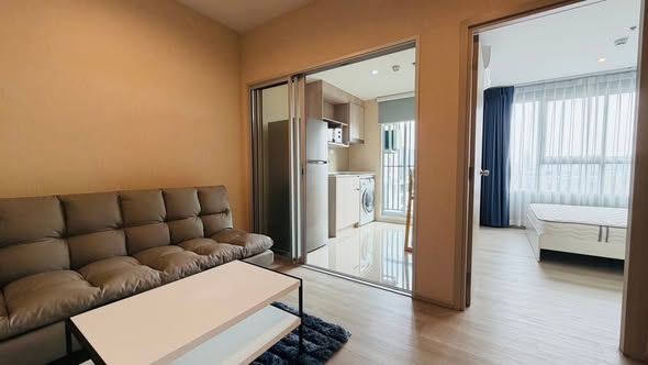 bedroom and living room of Ideo Charan 70 – Riverview