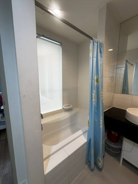 room interior and bathroom of Ideo Mix Sukhumvit 103