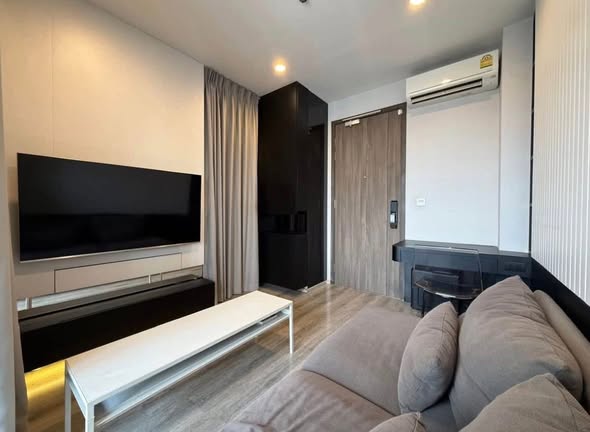 bedroom and living room of Ideo Mobi Asoke
