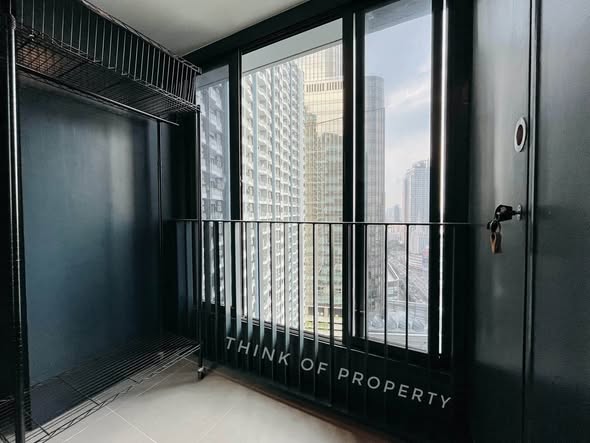 room interior of Ideo Mobi Asoke