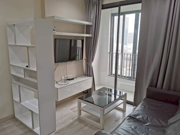 bedroom of Ideo Mobi Rama 9
