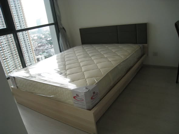 bedroom of Ideo Mobi Sathorn