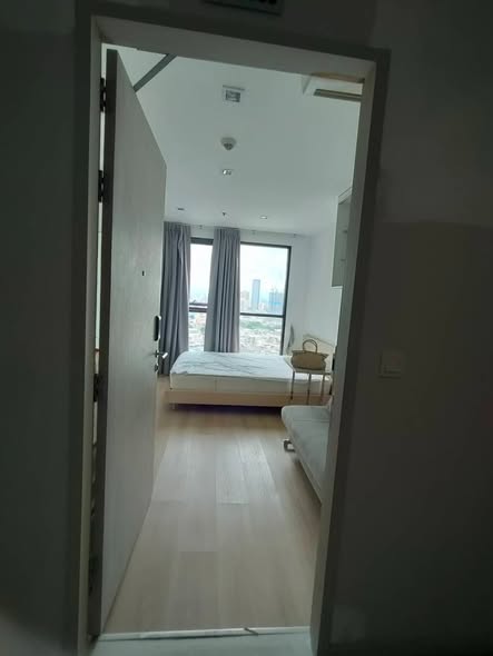 bedroom and room interior of Ideo Mobi Sathorn
