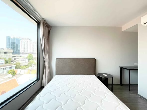 bedroom of Ideo Mobi Sukhumvit 40