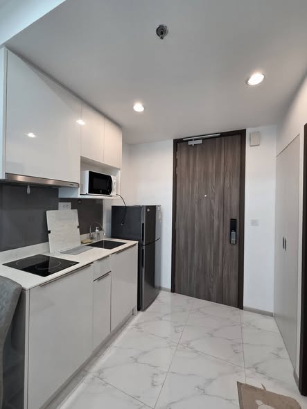 kitchen of Ideo Mobi Sukhumvit 66