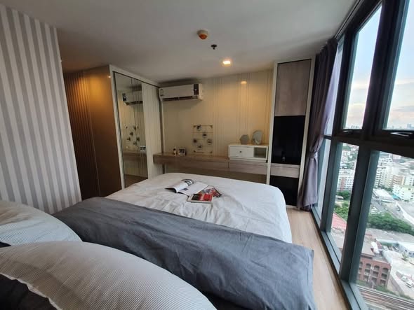 bedroom of Ideo Mobi Sukhumvit 81