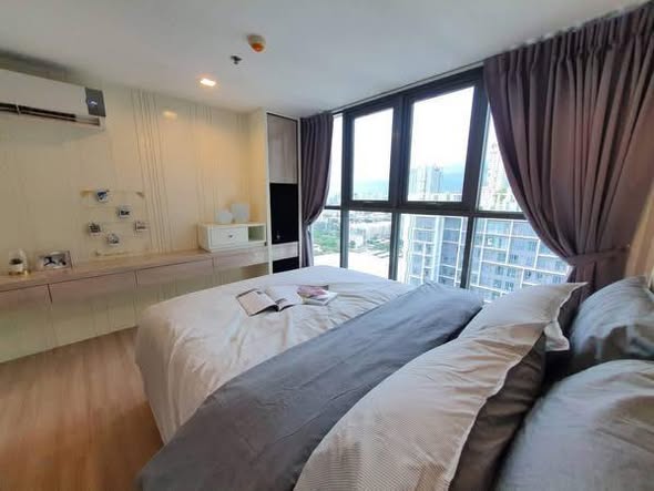 bedroom of Ideo Mobi Sukhumvit 81