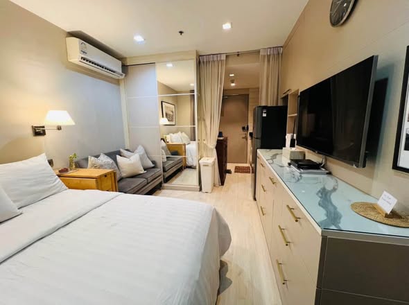 bedroom of Ideo Mobi Sukhumvit 81