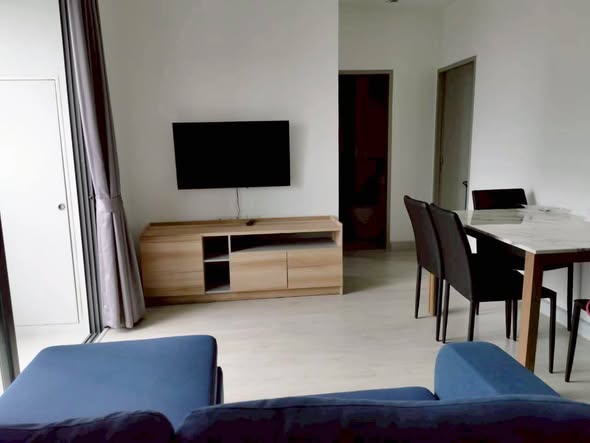 bedroom and living room of Ideo Mobi Sukhumvit 81