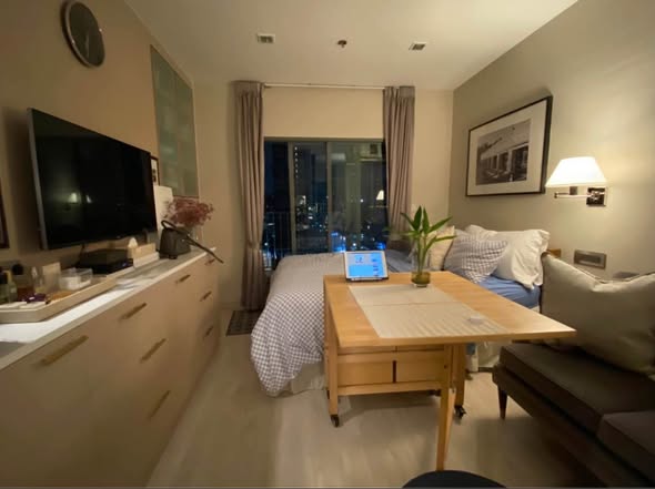 bedroom and living room of Ideo Mobi Sukhumvit 81