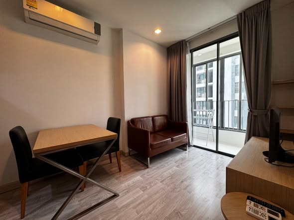 bedroom and living room of Ideo Mobi Sukhumvit 81