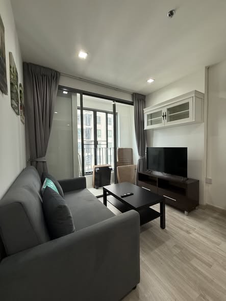 living room of Ideo Mobi Sukhumvit 81