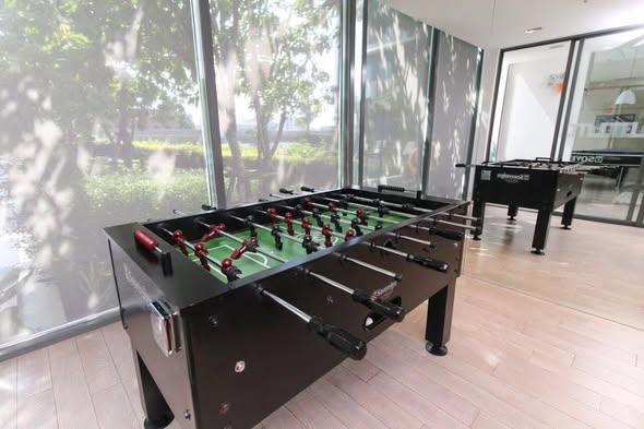 living room and room interior of Ideo Mobi Sukhumvit 81