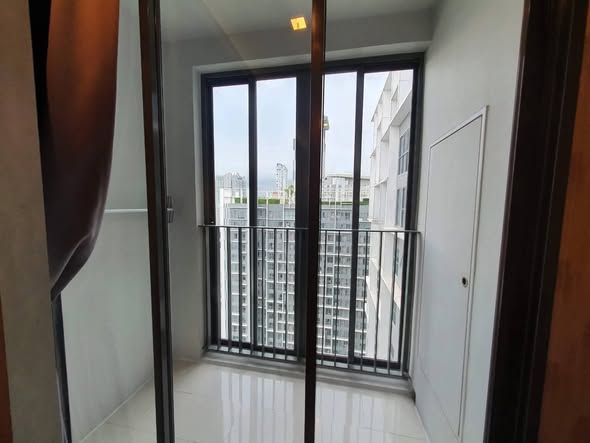 room interior of Ideo Mobi Sukhumvit 81