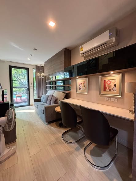 room interior and bathroom of Ideo Mobi Sukhumvit 81