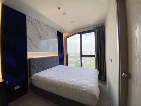 bedroom of Ideo Mobi Sukhumvit Eastpoint