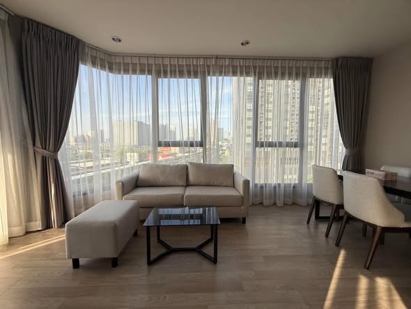living room and room interior of Ideo Mobi Sukhumvit Eastpoint