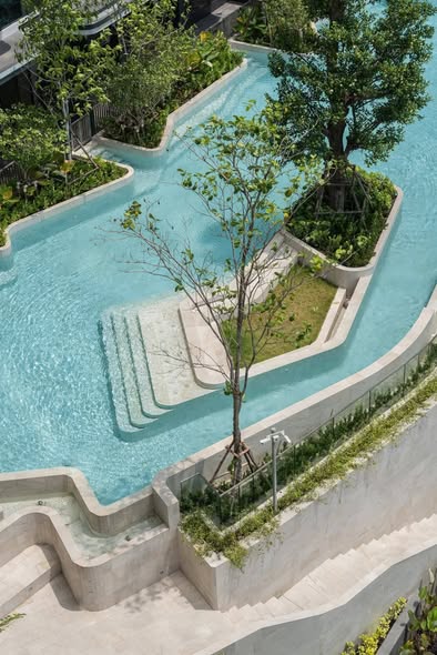 pool of Ideo Mobi Sukhumvit Eastpoint