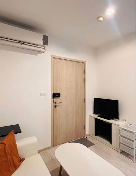 bedroom and room interior of Ideo Mobi Wongsawang Interchange