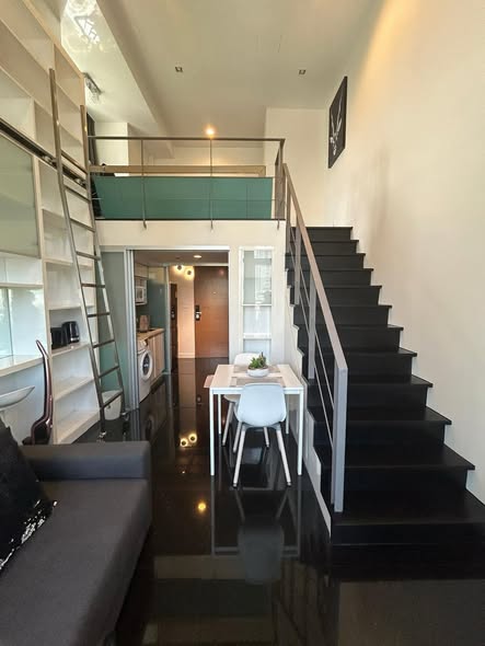 living room of Ideo Morph 38
