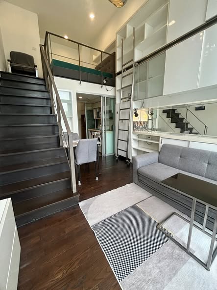 living room of Ideo Morph 38