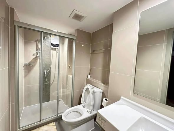 bathroom of Ideo New Rama 9
